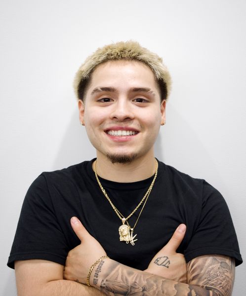 Justin, master barber